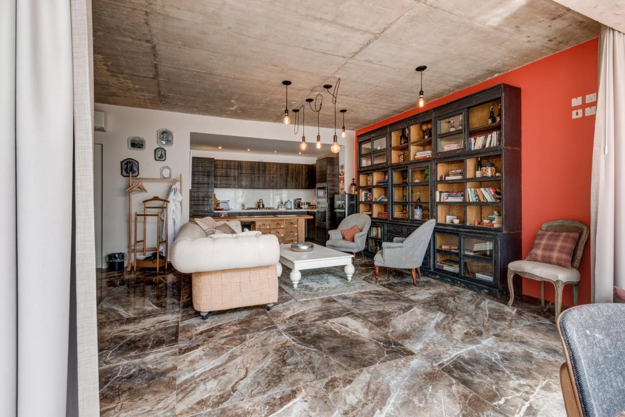 Talbot And Bons Deluxe Studio Flat Gudja Екстериор снимка